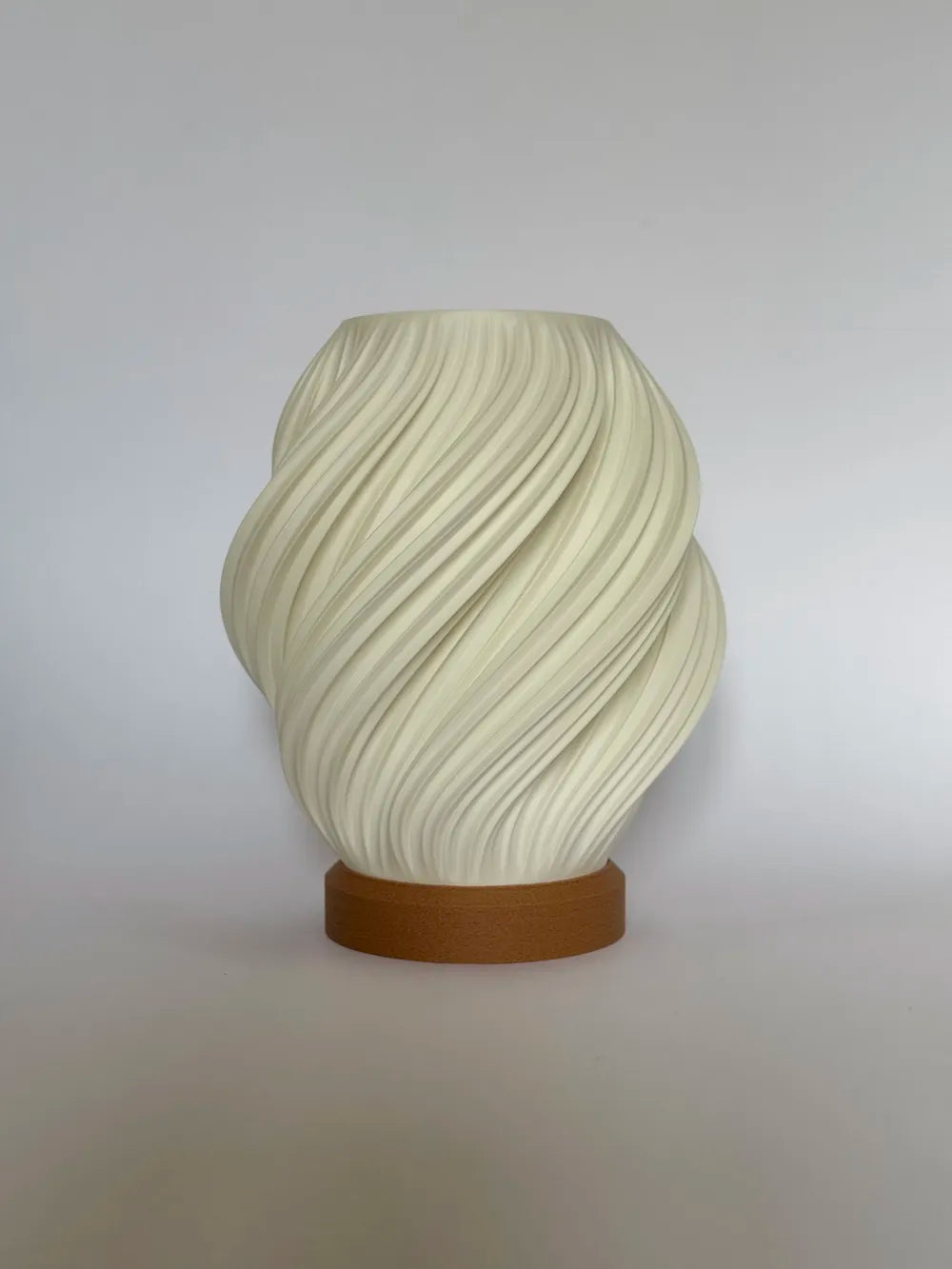 🌀 Lampe Spirale — Abat-jour torsadé design 3D