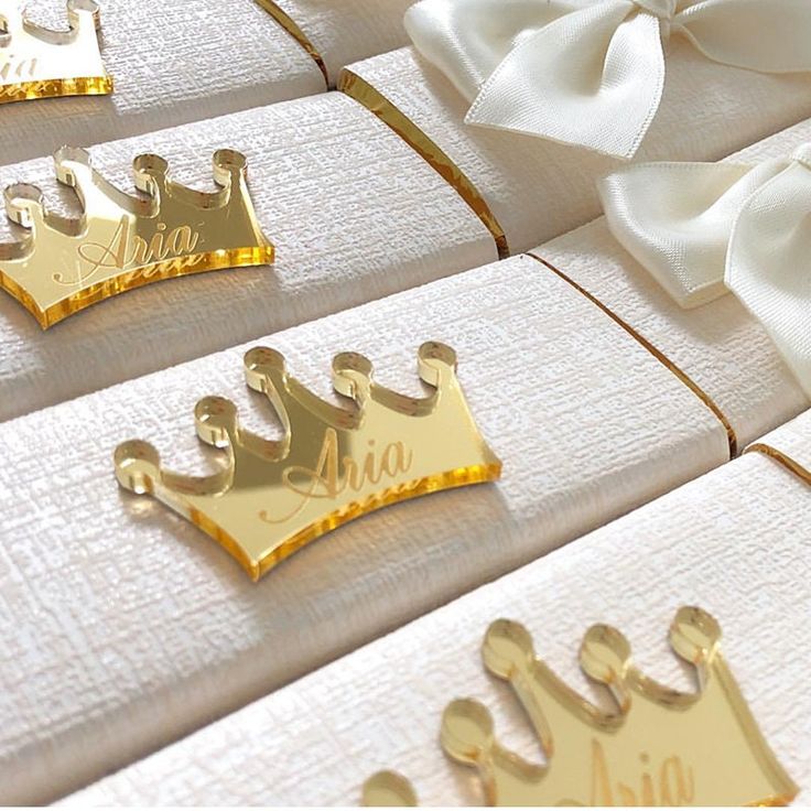 Étiquettes Plexi Dorées &amp; Argentées personnalisées ✨ Mariage & événements