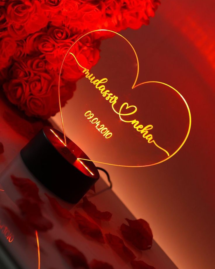 Lampe LED Saint-Valentin 💕 Cadeau couple gravé