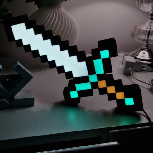 Lampe LED Épée Diamant Minecraft 💎 Déco bureau gaming