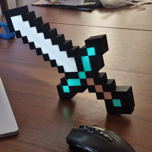 Lampe LED Épée Diamant Minecraft 💎 Déco bureau gaming