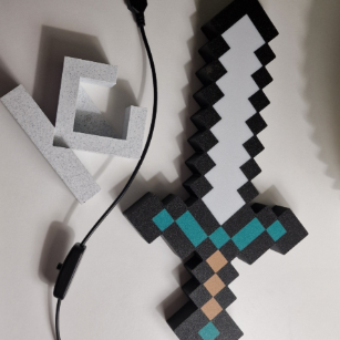 Lampe LED Épée Diamant Minecraft 💎 Déco bureau gaming