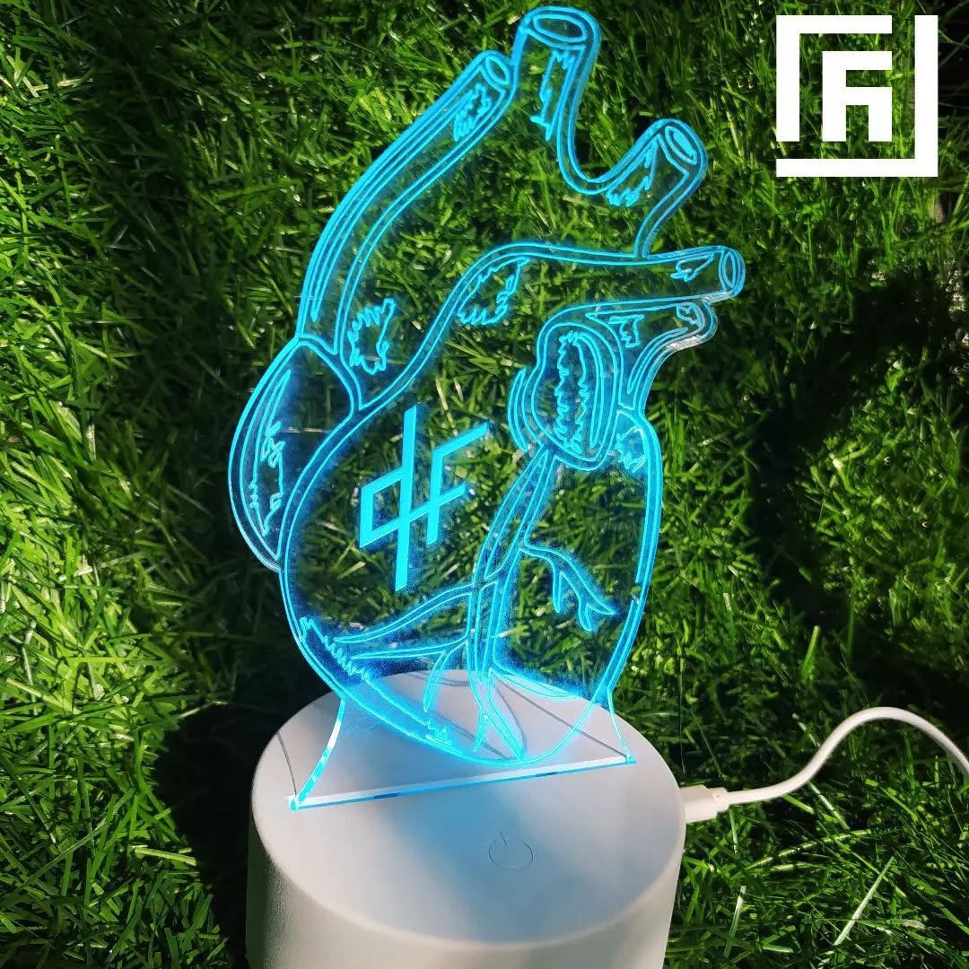 Lampe LED 3D Couple Câlin 💑 Personnalisée