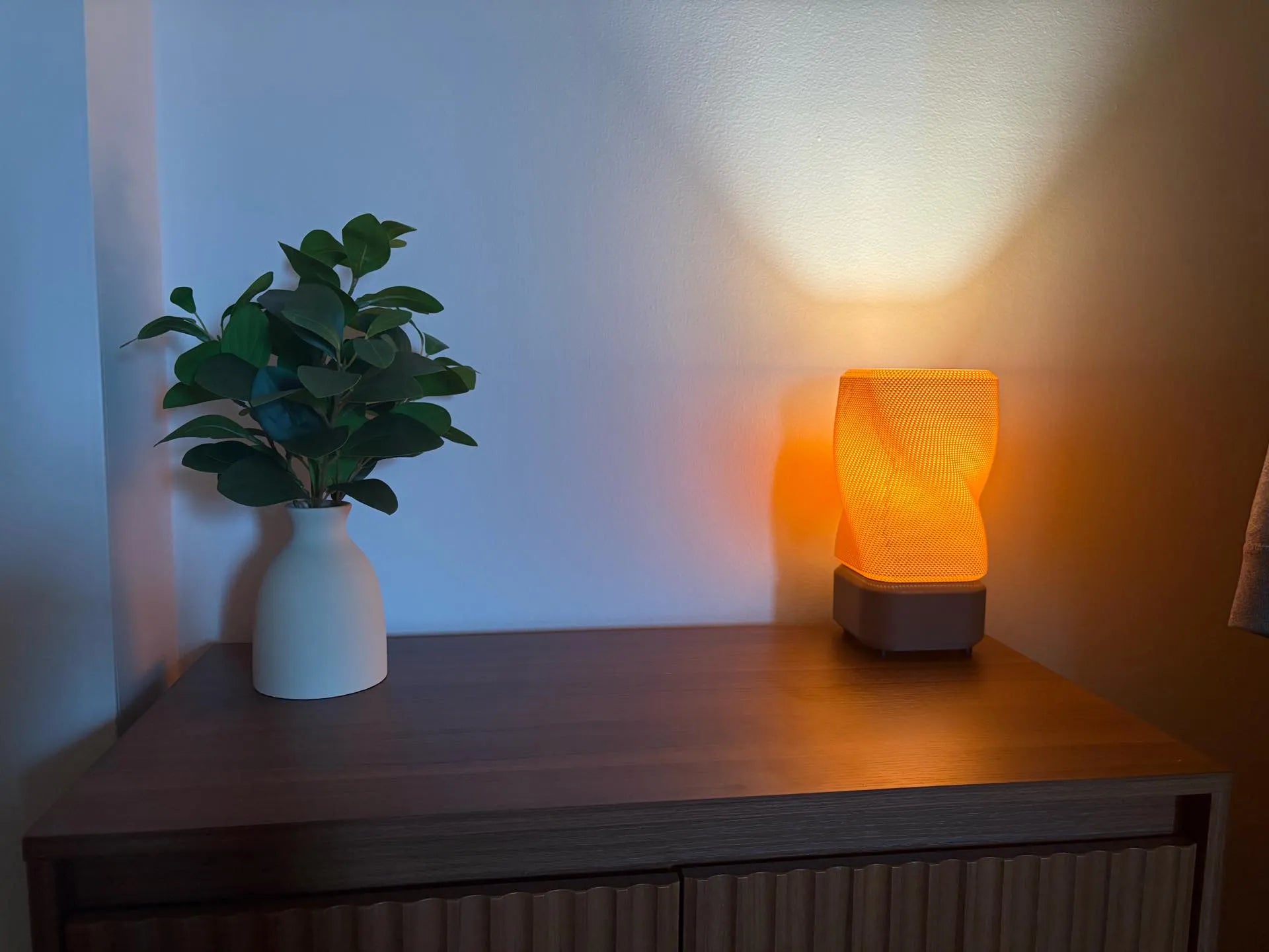 🧺 Lampe Torsadée Osier — Abat-jour texturé design 3D