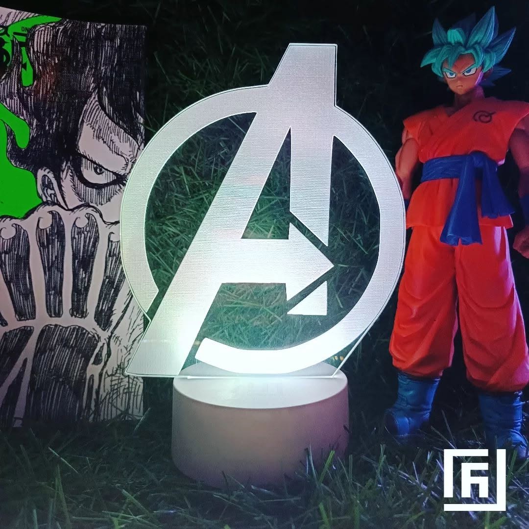 Lampe LED 3D Avengers 🛡️ Personnalisée