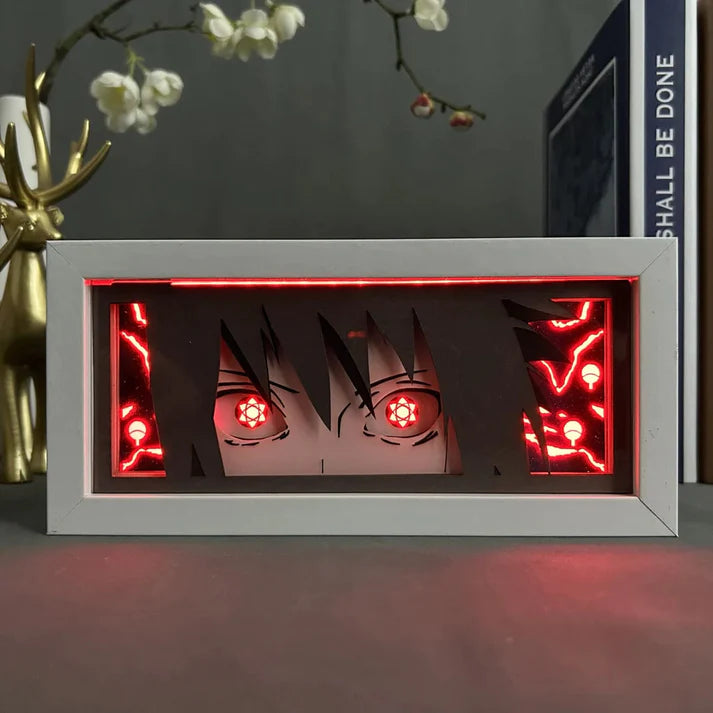 Light Box LED Sasuke Mangekyu – Naruto 🔴